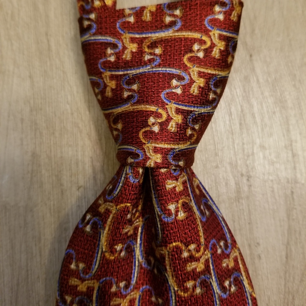 Metropolitan Museum of Art tie